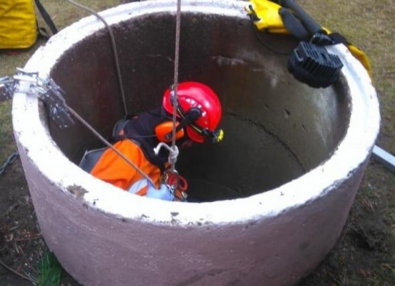Chłopiec, który wpadł do dwudziestometrowej studni, uratowany - fot. Facebook