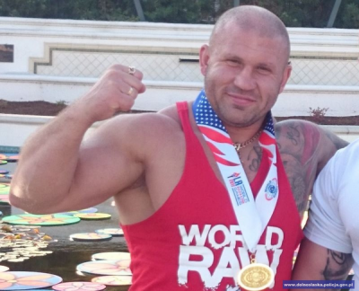 Wrocławski policjant mistrzem olimpijskim w wyciskaniu sztangi