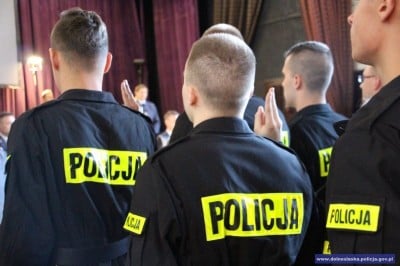 75 nowych policjantów przyjęto w szeregi mundurowych [GALERIA] - 4