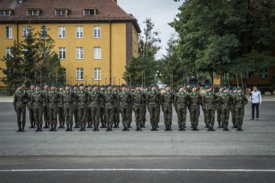 Wrocław: Otrzymali promocje na pierwszy stopień oficerski [ZDJĘCIA] - 2