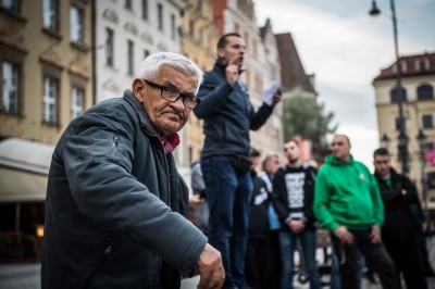 Kibice i narodowcy protestowali przed konsulatem Danii - 5