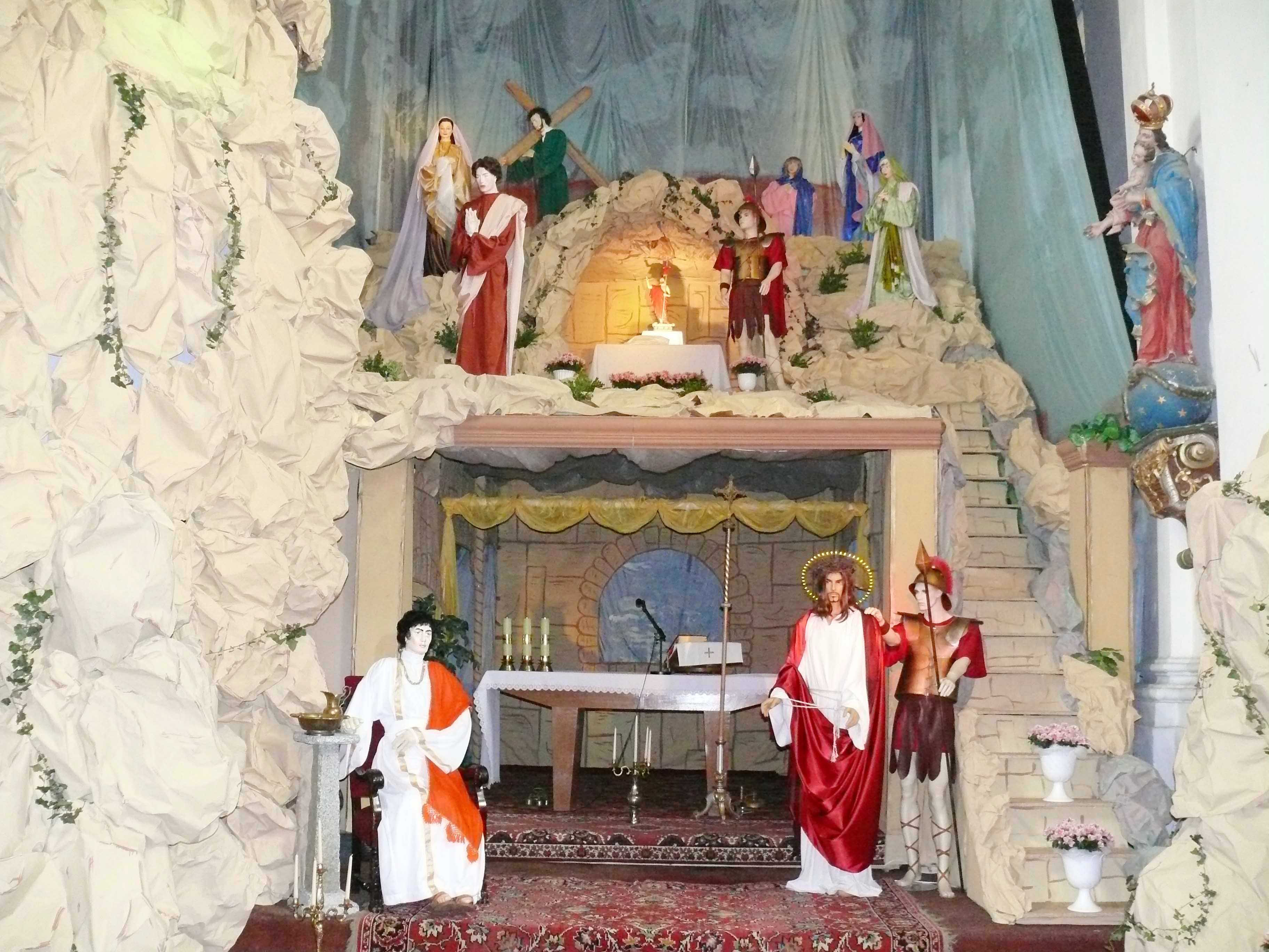 Gigantyczna dekoracja w sanktuarium w Bobolicach - Fot. Mieszkańcy Bobolic i okolicznych miejscowości