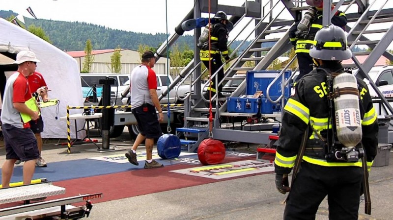 Dolnośląscy strażacy na Firefighter Combat Challenge - fot. YouTube