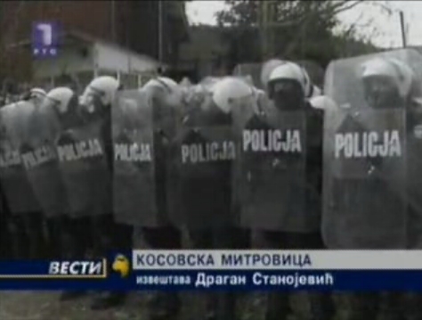 Czterech dolnośląskich policjantów rannych w Kosowie - (Kadr z relacji zamieszczonej w YouTube)