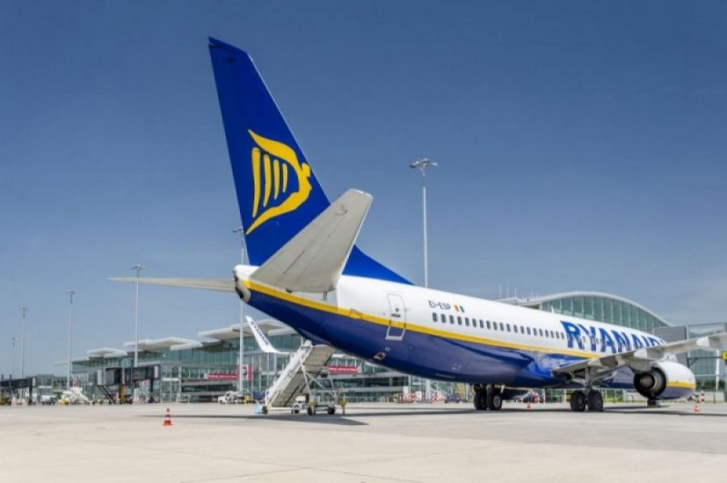 Ryanair zawiesza kursy na 34 trasach w tym Wrocław - Warszawa - fot. materiały prasowe