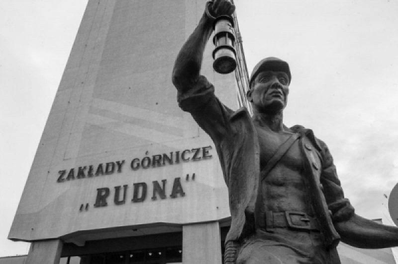 Tragiczny finał dwudniowych poszukiwań młodego górnika w Polskiej Miedzi - fot. Andrzej Owczarek
