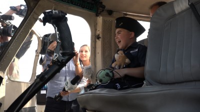 Radość dziecka cenniejsza niż wszystko. Policjanci spełnili marzenie 11-letniego Kacpra [FOTO, WIDEO] - 11