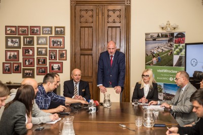 300 mln zł w ciągu 10 lat. Wrocław będzie walczył ze smogiem - 0