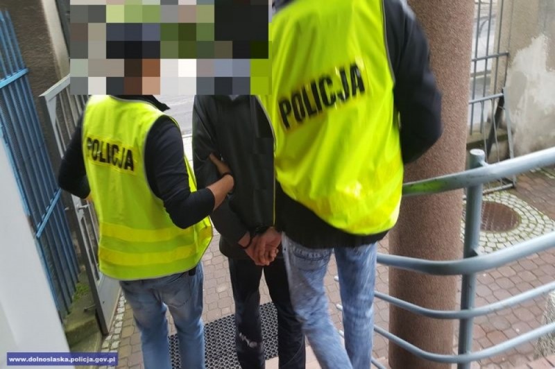 Kłodzko: Znaleźli blisko 2,2 tys. porcji amfetaminy w mieszkaniu  - fot. materiały prasowe