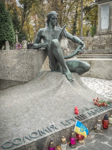 Cmentarz Łyczakowski we Lwowie: "Proście wy Boga o takie mogiły, które łez nie chcą, ni skarg, ni żałości..." [REPORTAŻ] - 132