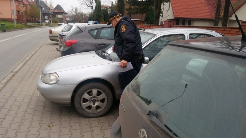 Wrocław: Straż miejska zamiast mandatów rozdaje ulotki - fot. www.strazmiejska.wroclaw.pl