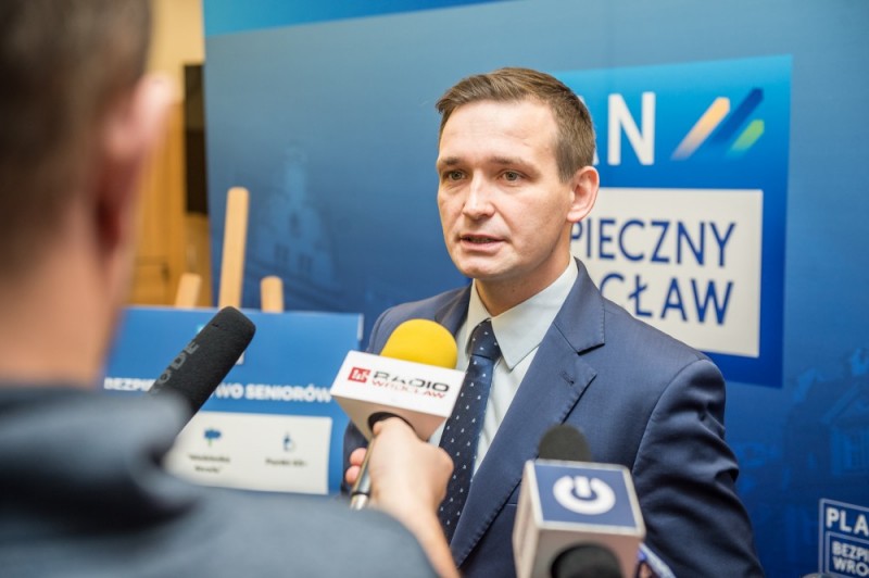 Michał Jaros chce walczyć z dopalaczami i stworzyć strefy dla seniorów -