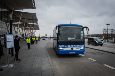 Wrocław: Uruchomiono bezpośrednie połączenie autobusowe na lotnisko - 0