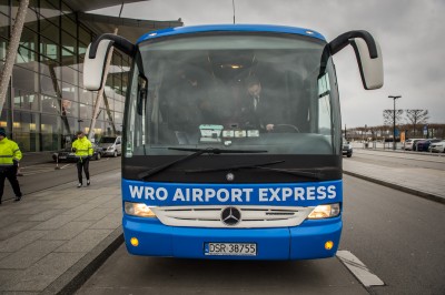Wrocław: Uruchomiono bezpośrednie połączenie autobusowe na lotnisko - 7
