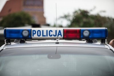 Wrocław: Policjanci eskortowali samochód przewożący rodzącą kobietę