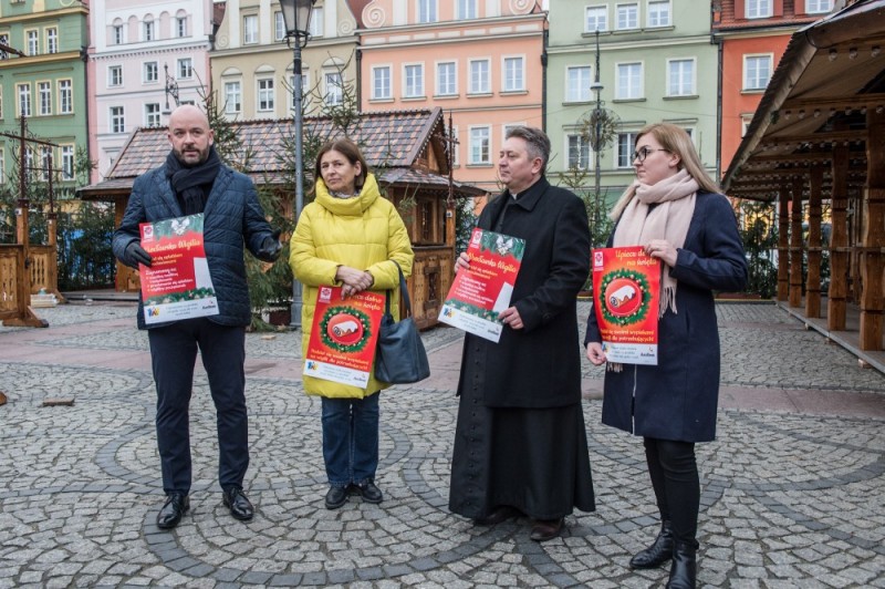 Wrocław: Dziś wigilia dla potrzebujących na placu Solnym - Fot.Andrzej Owczarek