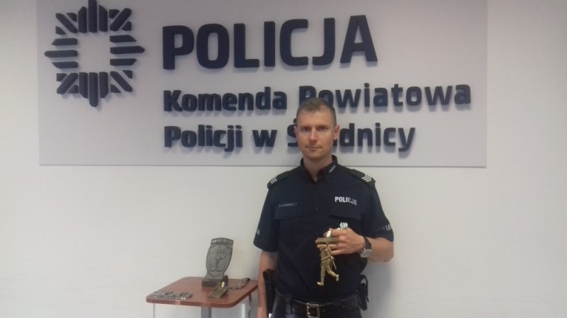 Policjant ze Świdnicy ukończył ,,Super Szlem Komandosa’’ -