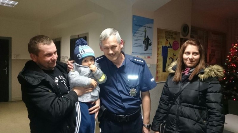Policjant z Jawora wyróżniony za uratowanie życia 2-latka - 