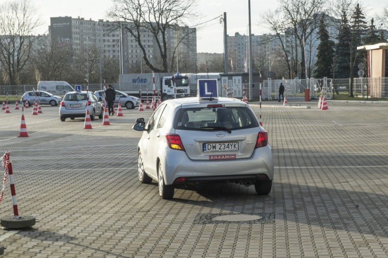 Łatwiej i szybciej zdaje się egzamin na prawo jazdy na Dolnym Śląsku - fot. Andrzej Owczarek