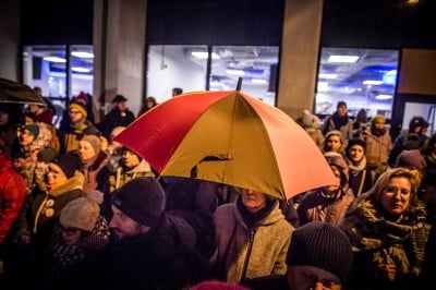 Marsz czarnych parasolek na wrocławskim Rynku [ZOBACZ] - 7