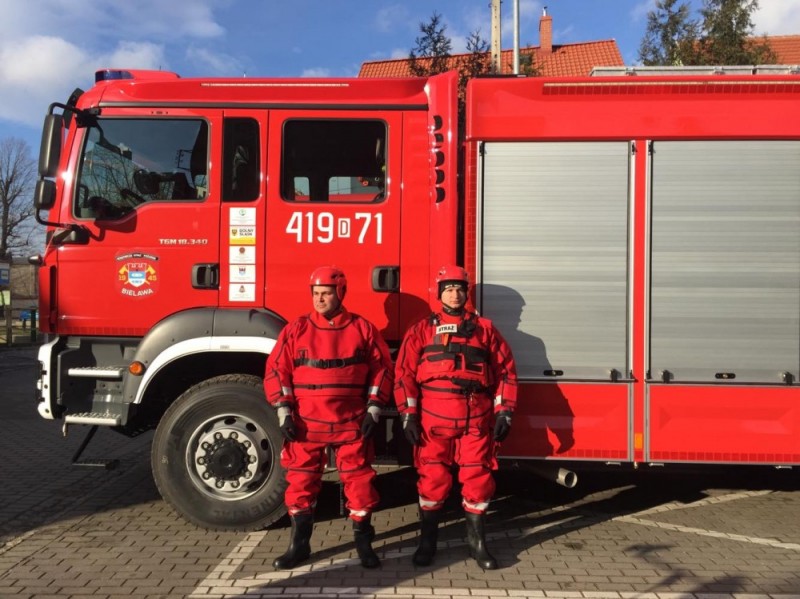 Strażacy w Bielawie mają nowy wóz bojowy. Kosztował 850 tysięcy złotych - Fot: P. Osowicz