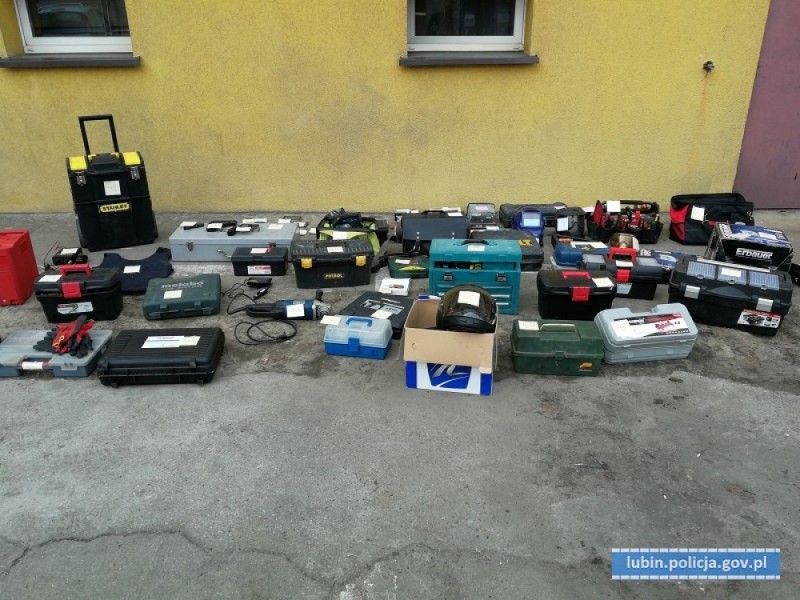 Lubin: Kradzione narzędzia zastawiał w lombardach [FOTO] - fot. Policja Lubin