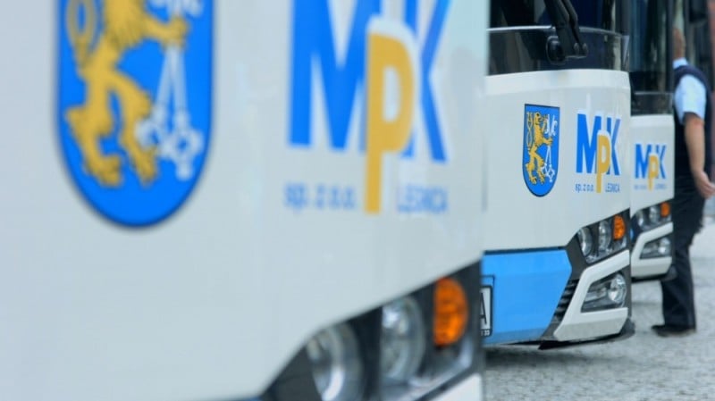 Kierowcy-ratownicy w legnickich autobusach - fot. www.mpk.legnica.pl