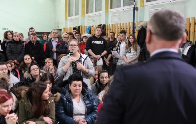 Jelenia Góra: uczniowie i nauczyciele bronią szkoły