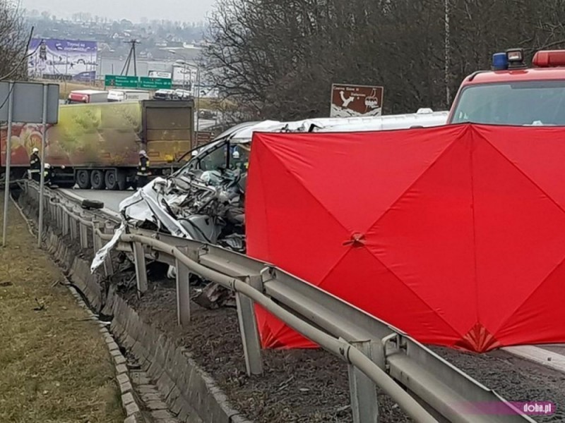 Tragiczny wypadek niedaleko Kłodzka - Fot: doba.pl