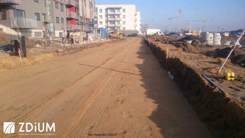 Wrocław: Trwa budowa drogi przy Szałwiowej [FOTO] - 