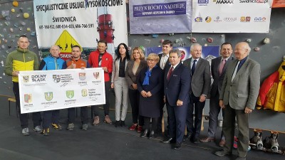 Chcą zdobyć Kazbek, żeby pomóc potrzebującym - 2