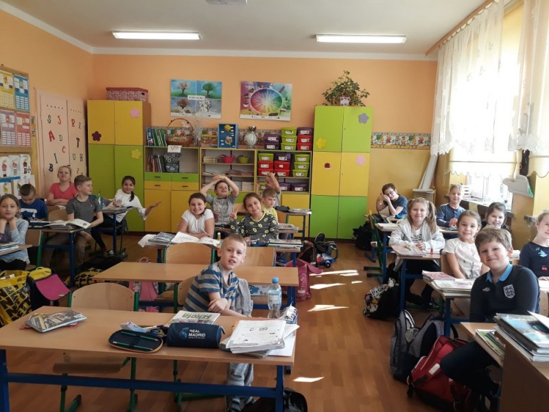 Złotoryja: Dzieci na odwyku. W szkole wprowadzono zakaz używania telefonów [SONDA] - fot. Karolina Kurczab