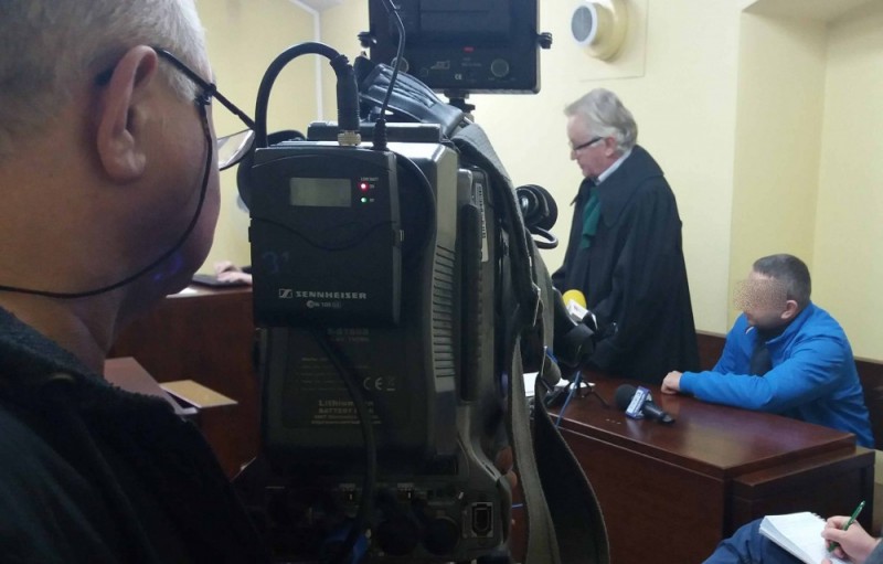 Wrocław: Stanął przed sądem za znieważenie i oplucie Kubanki - fot. Piotr Kaszuwara