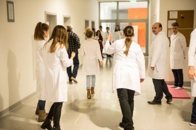 Atak haker&oacute;w na stronę Uniwersytetu Medycznego we Wrocławiu
