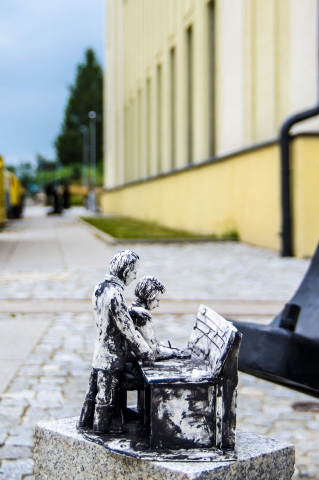 Wałbrzych: Wiosną przybędzie porcelanowych górników - 1