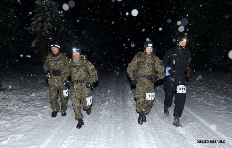 Policjanci ze Świdnicy jak komandosi? Ukończyli ultramaraton - (fot. mat. prasowe KPP w Świdnicy)