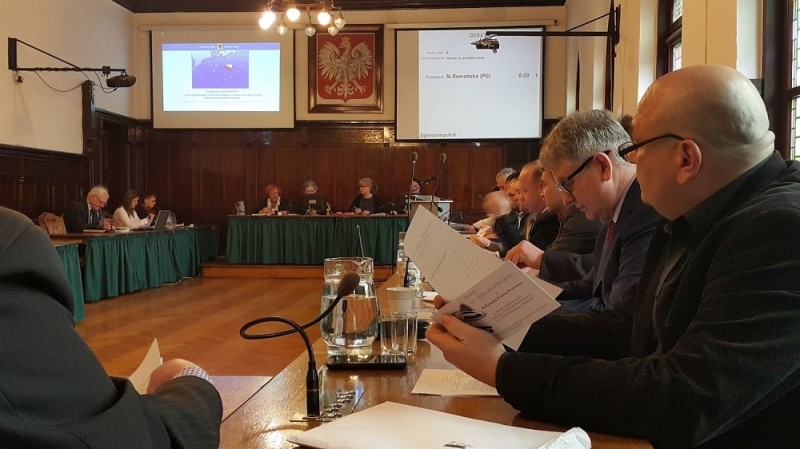 Wojska Obrony Terytorialnej będą stacjonować w Wałbrzychu? [SESJA RADY MIASTA] - fot. Bartosz Szarafin