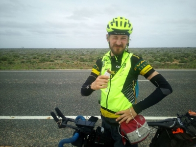5500 km w 19 i pół dnia. Kurier rowerowy z Wrocławia przemierzył Australię