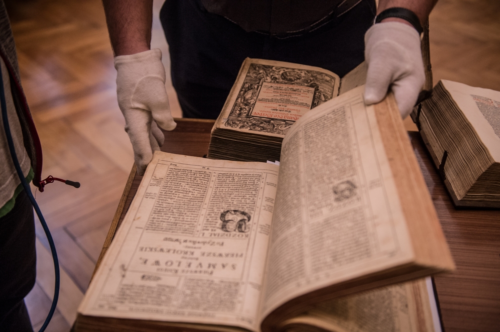 Biblia ks. Jakuba Wujka z 1599 roku dostępna dla wszystkich! [POSŁUCHAJ] - zdjęcia: Andrzej Owczarek