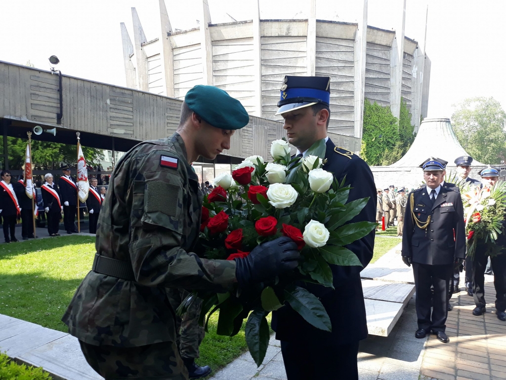 Uroczystości przy pomniku Konstytucji Trzeciego Maja - Fot. Elżbieta Osowicz