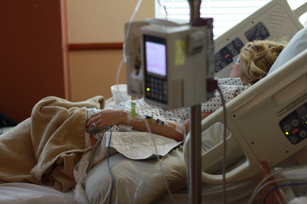 Łóżka wytchnienia dla opiekujących się przewlekle chorymi pacjentami - Fot. CC0 Public Domain (zdjęcie ilustracyjne)