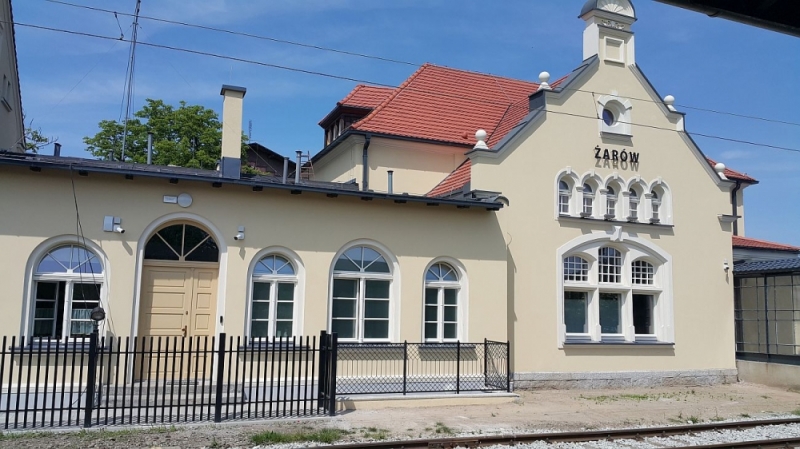 Dworzec w Żarowie już po modernizacji [ZOBACZ] - fot. Bartosz Szarafin