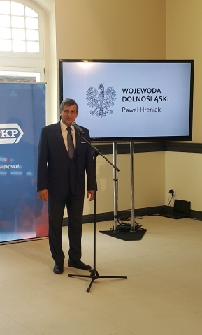 Dworzec w Żarowie już po modernizacji [ZOBACZ] - 2