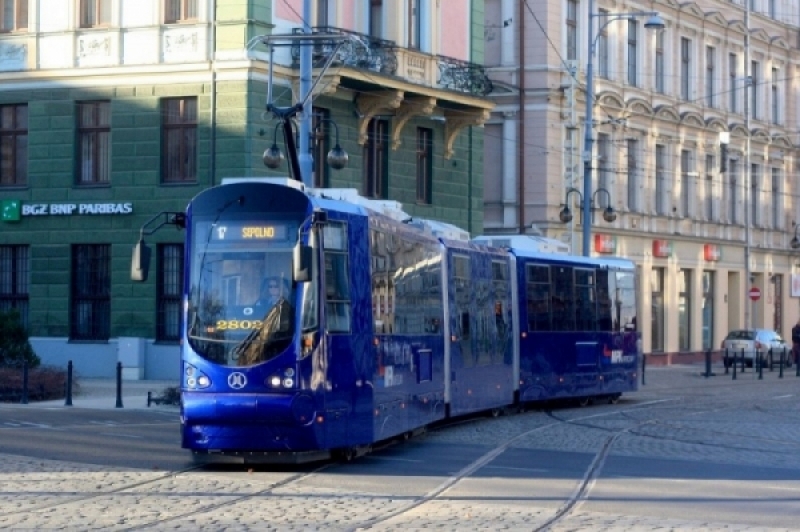Zaczynają się remonty torów tramwajowych. Zmiany tras 12 linii - (fot. archiwum Radia Wrocław)