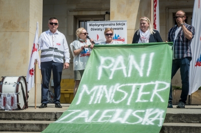 "Czara goryczy się przelała". Protest nauczycieli we Wrocławiu - 16