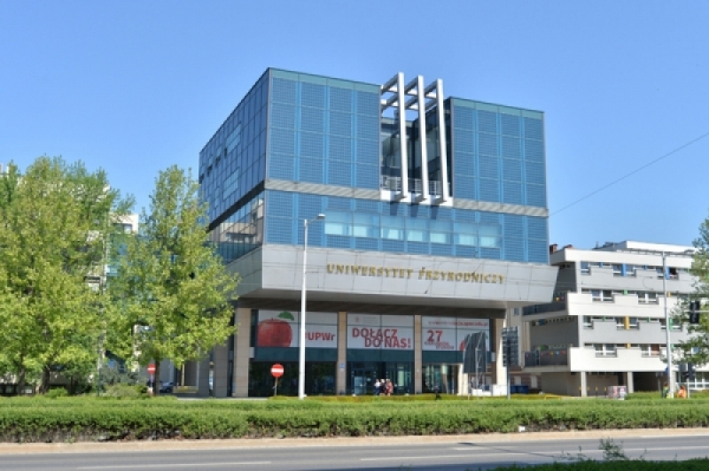 Koktajl Mołotowa w budynku Uniwersytetu Przyrodniczego - 