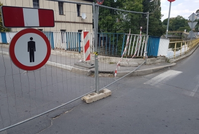 Zamknięty most w Cieplicach. Kierowcy muszą liczyć się z utrudnieniami