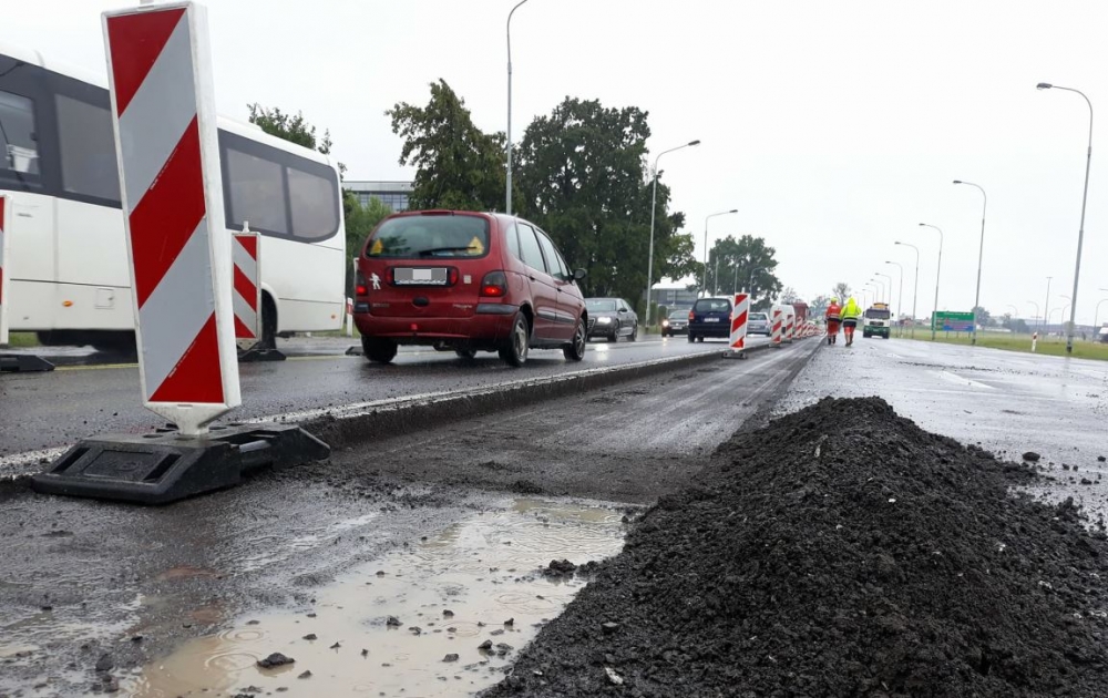Kolejny etap remontu A4/węzeł Bielany Wrocławskie - DK5 i DK35 -
