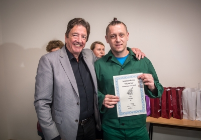 Mistrz za kratami. Graham Masterton wręczył nagrody więźniom - 5