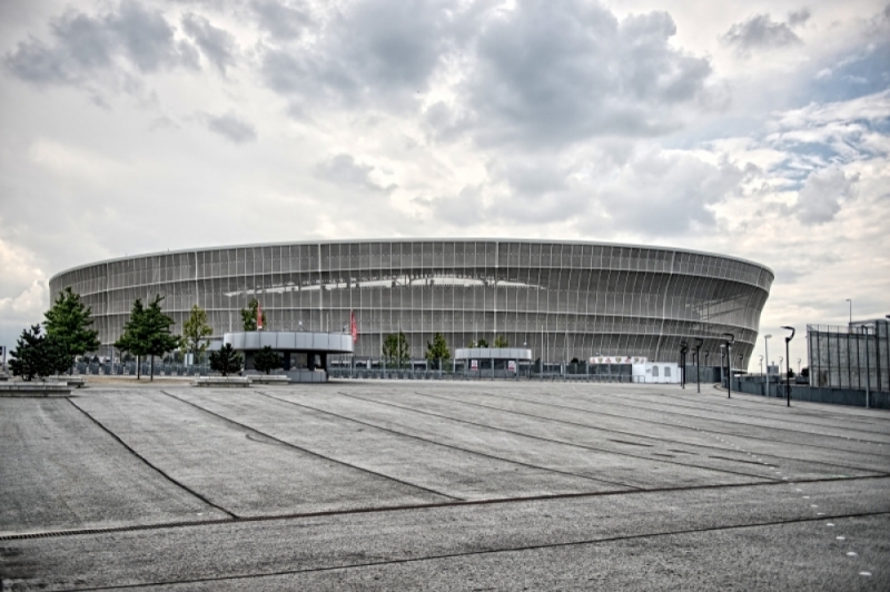 Murawa na stadionie miejskim do wymiany - (fot. archiwum Radia Wrocław)